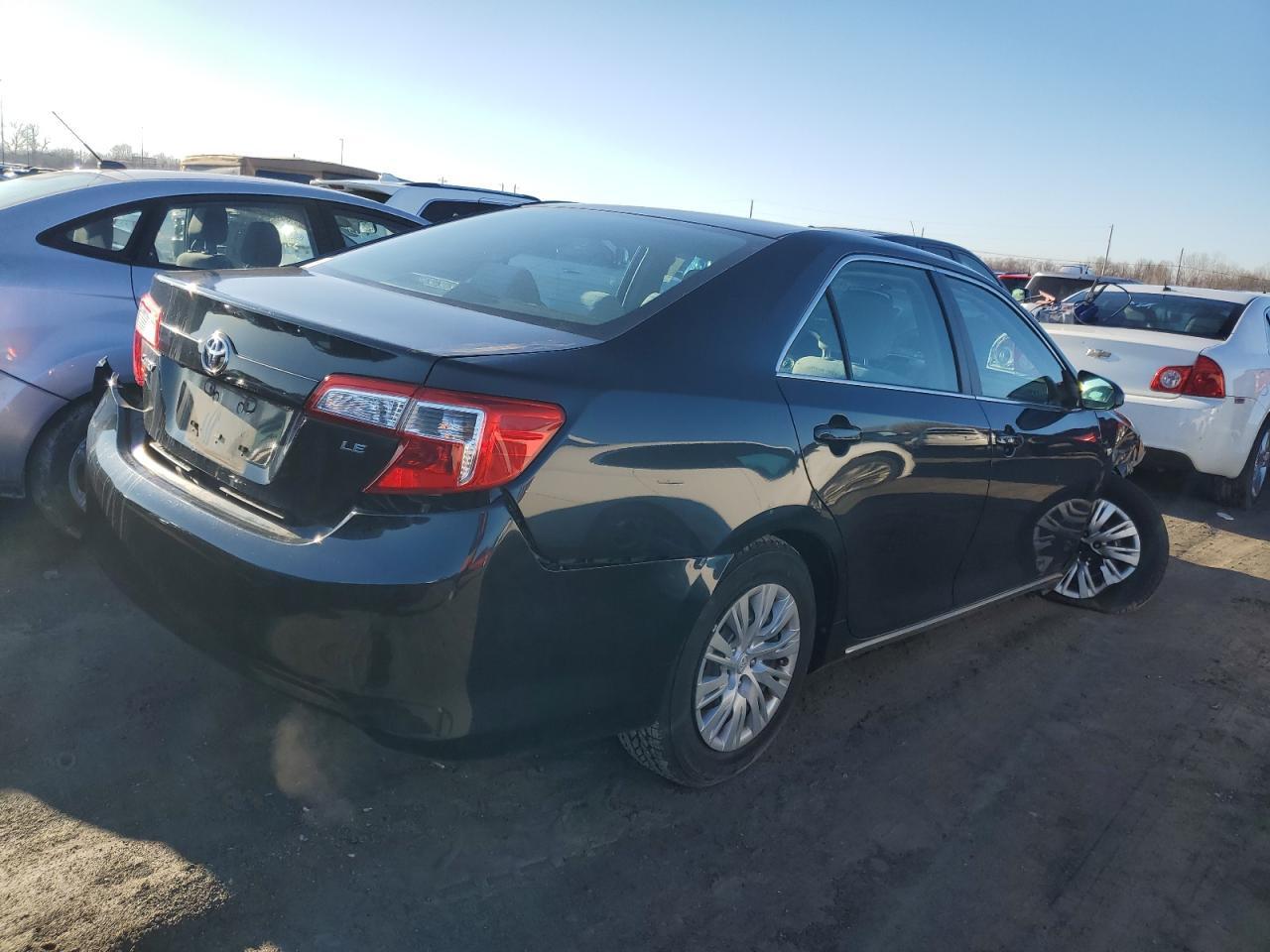 2014 TOYOTA CAMRY L - Image 3