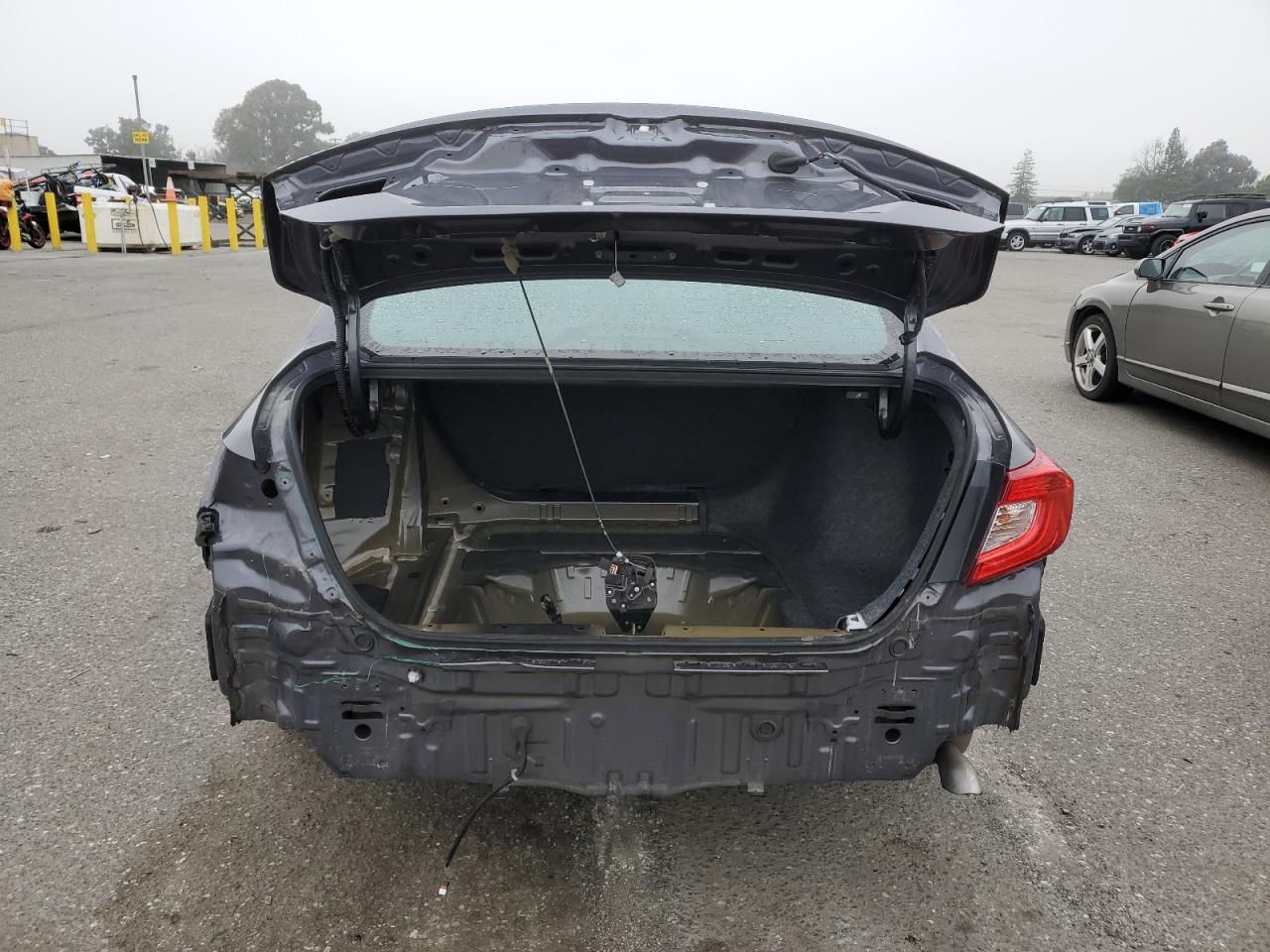 2018 HONDA ACCORD LX - Image 6