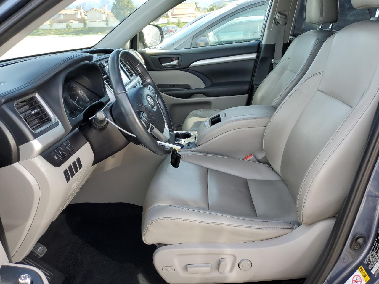 2019 TOYOTA HIGHLANDER - Image 7