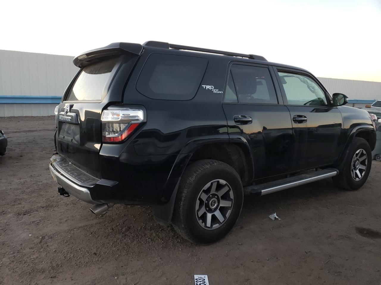 2022 TOYOTA 4RUNNER SR - Image 3