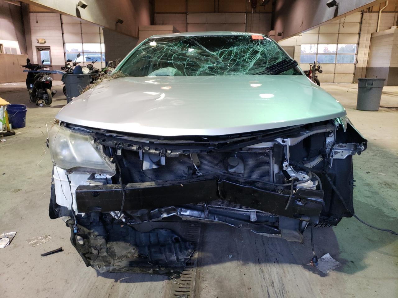 2014 TOYOTA CAMRY L - Фото 5