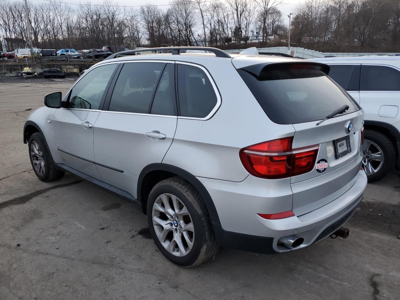 2013 BMW X5 XDRIVE3 - Image 2