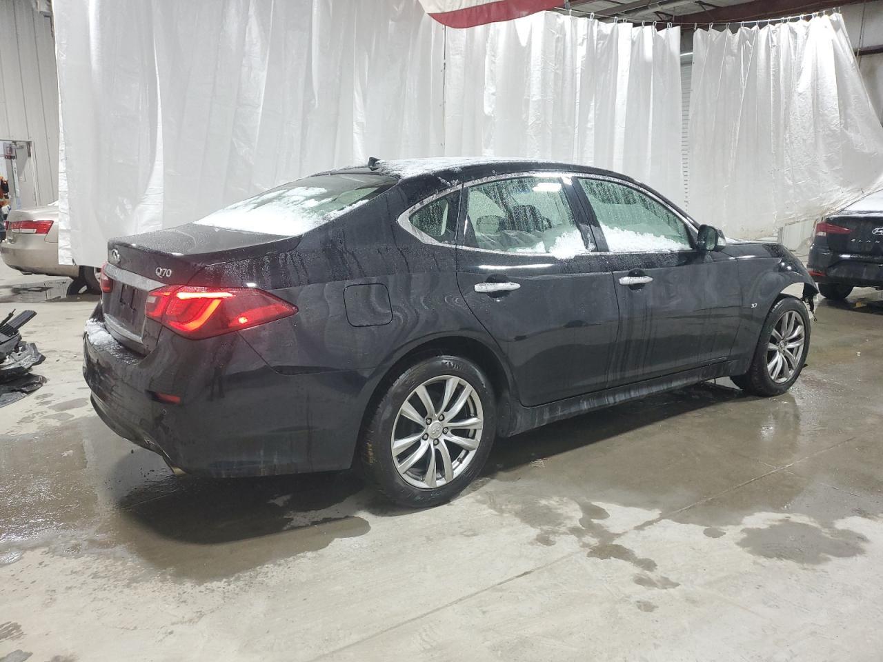 2015 INFINITI Q70 3.7 - Image 3