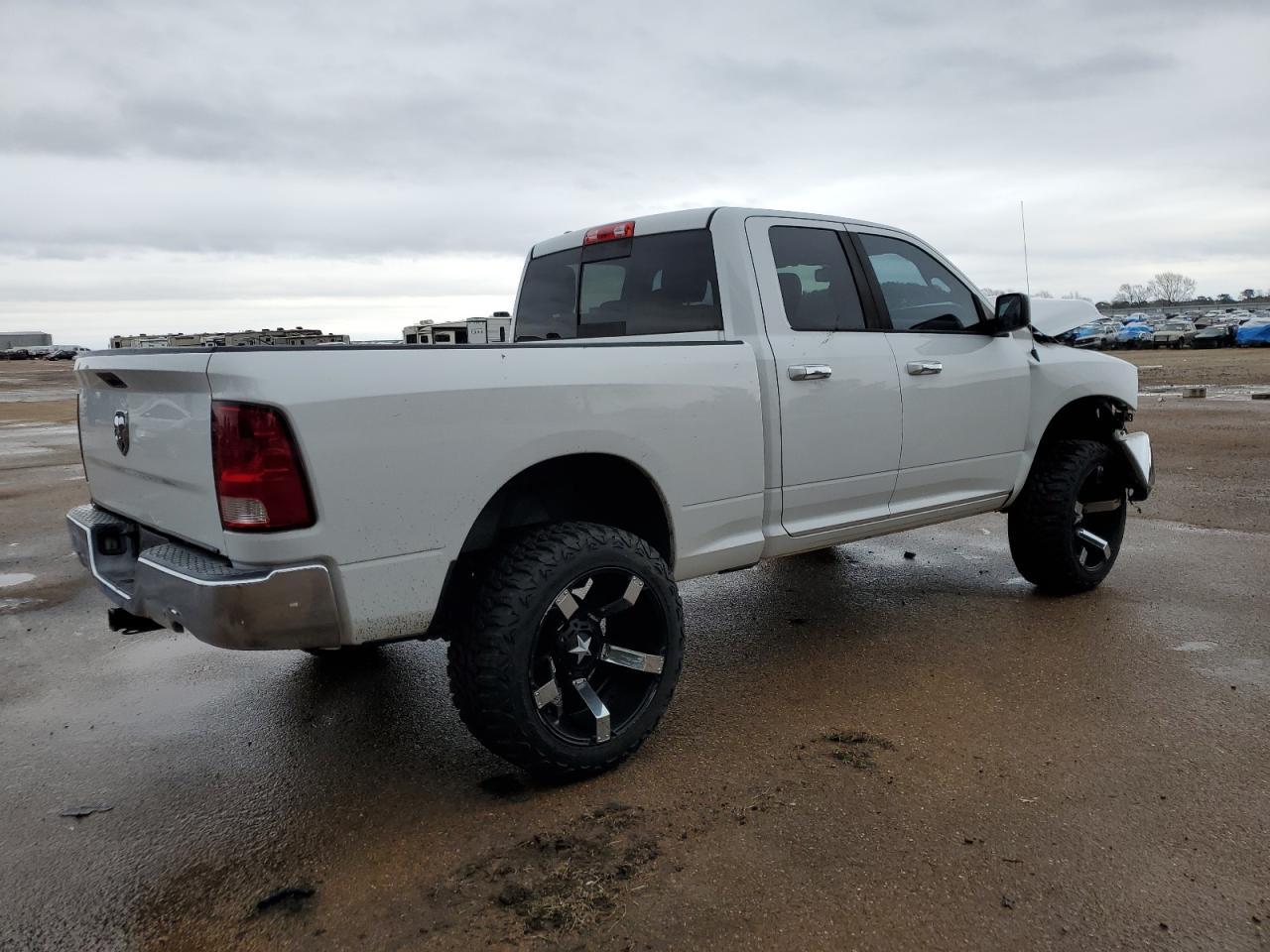 2015 RAM 1500 SLT - Image 3