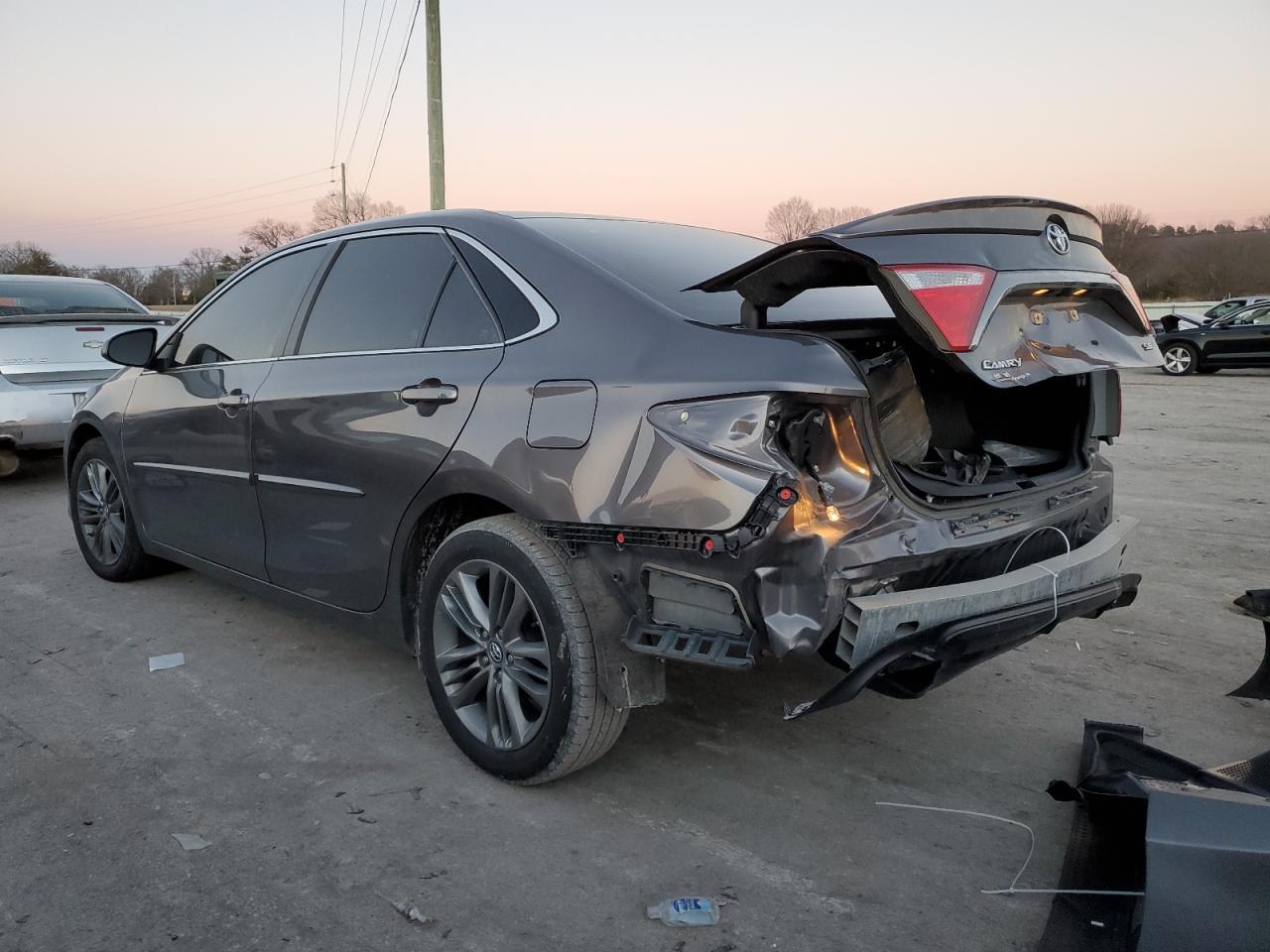 2017 TOYOTA CAMRY LE - Фото 2