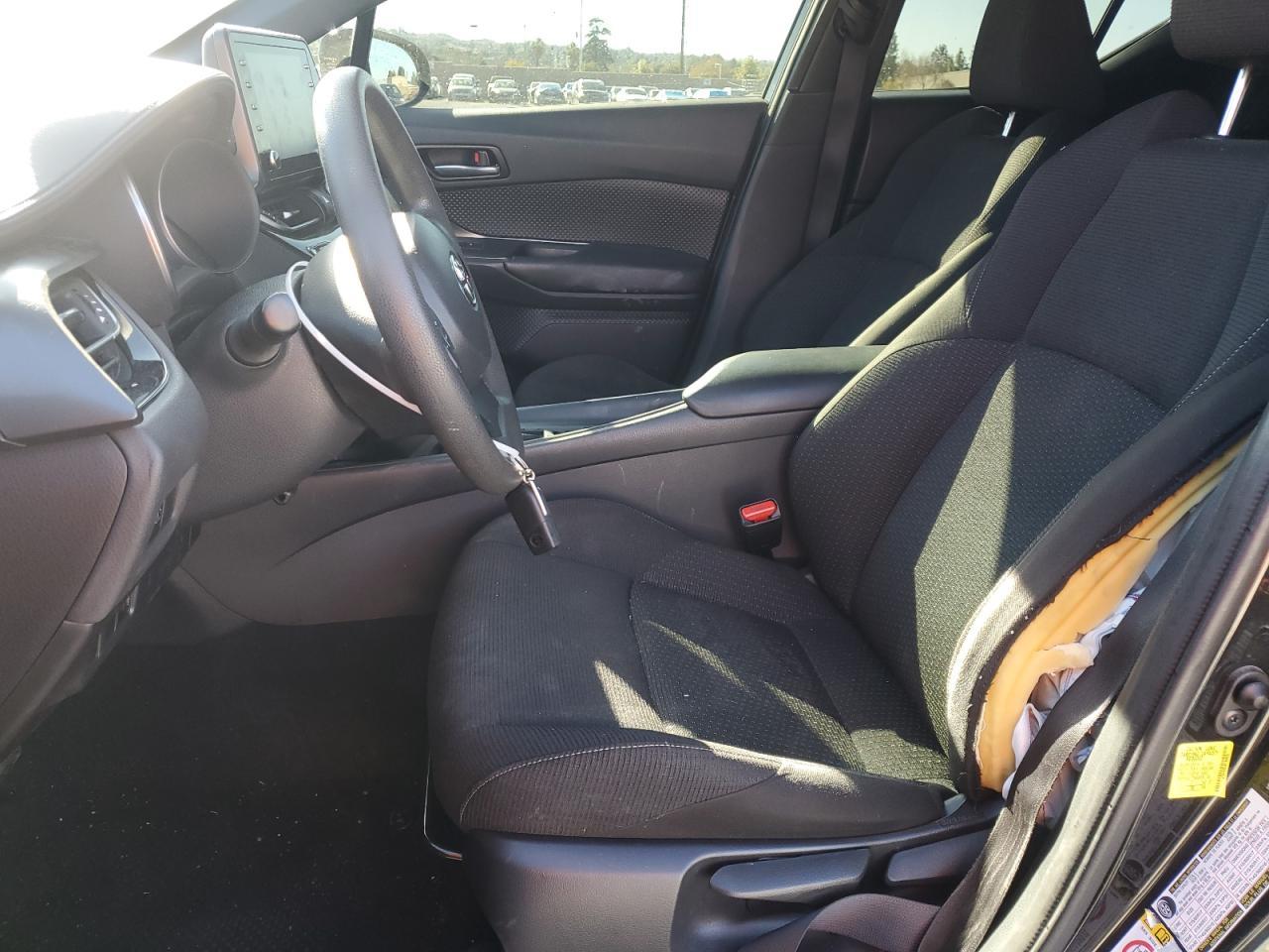 2019 TOYOTA C-HR XLE - Фото 7