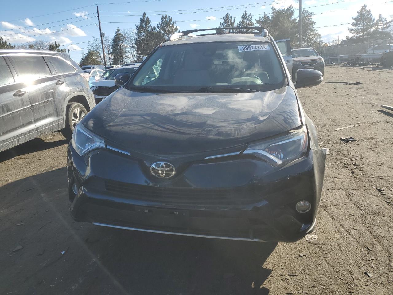 2017 TOYOTA RAV4 XLE - Фото 5