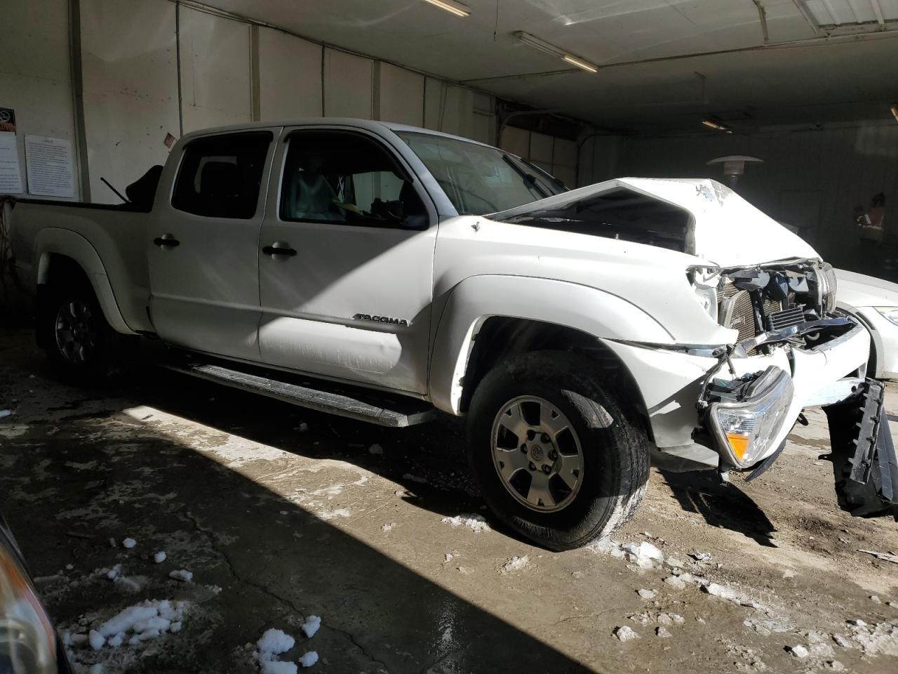2014 TOYOTA TACOMA DOU - Фото 4