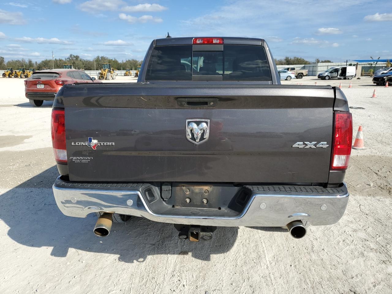 2015 RAM 1500 SLT - Image 6