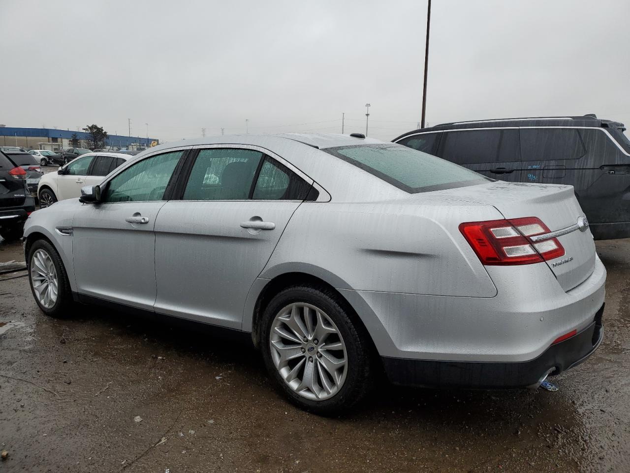 2018 FORD TAURUS LIM - Image 2