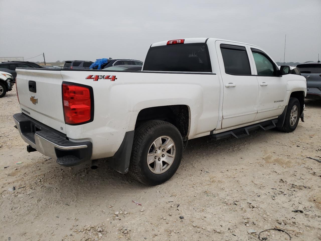 2018 CHEVROLET SILVERADO - Фото 3