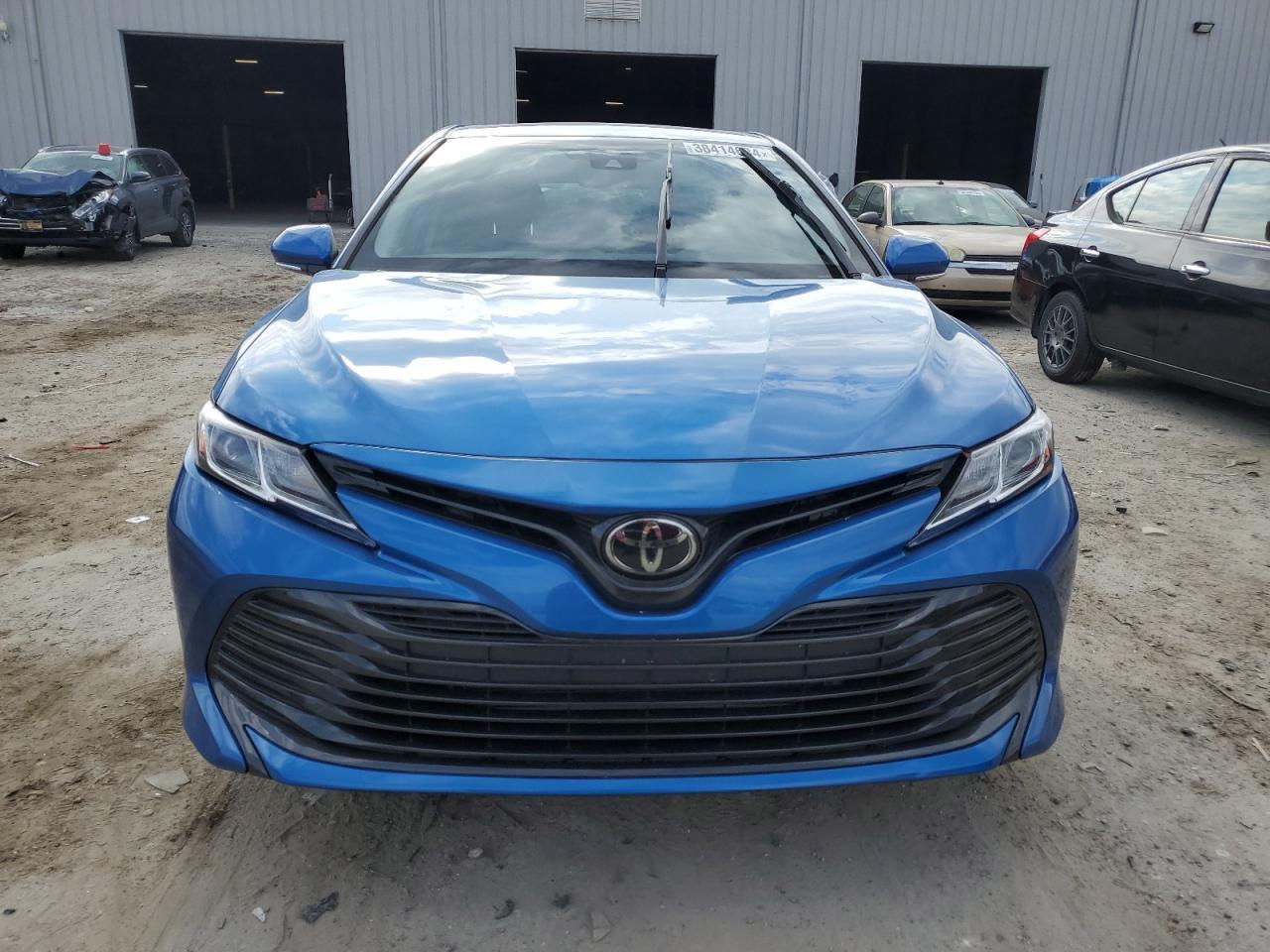 2020 TOYOTA CAMRY LE - Фото 5