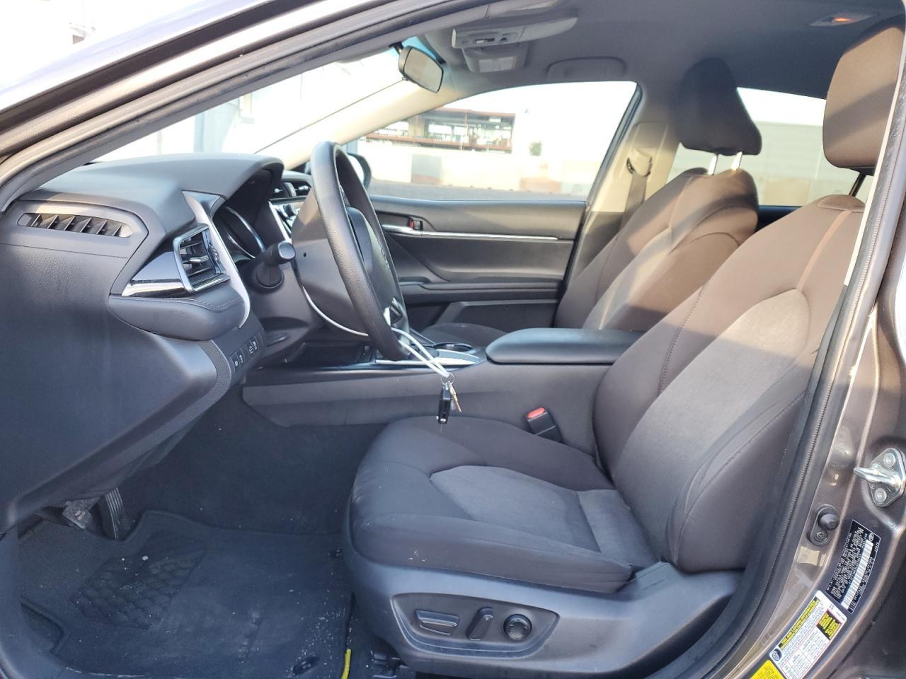 2020 TOYOTA CAMRY LE - Фото 7