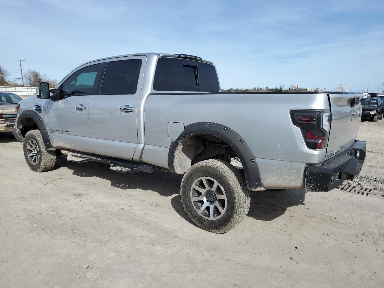 2017 NISSAN TITAN XD S - Image 2