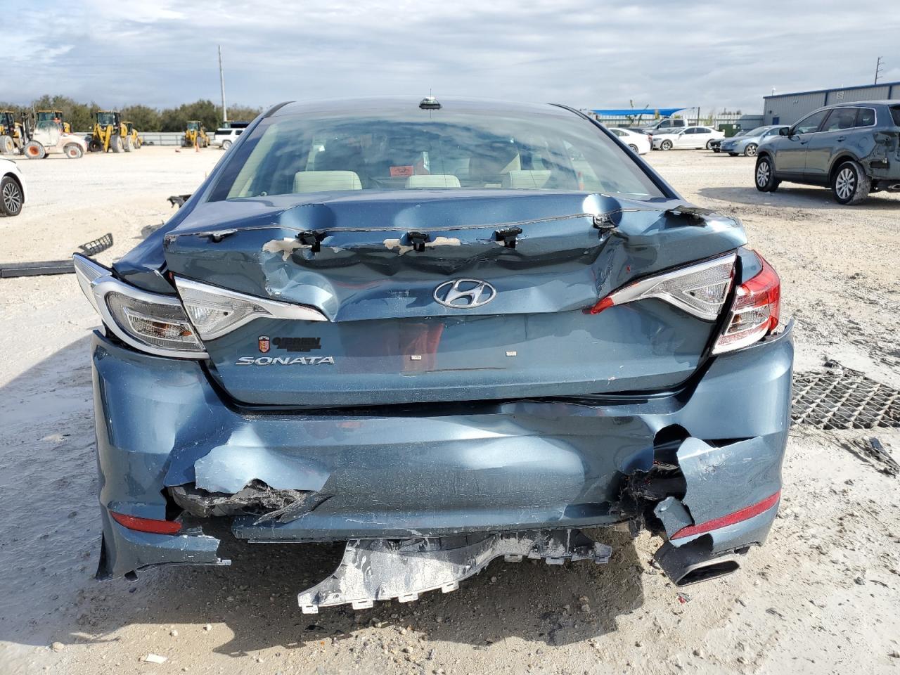 2017 HYUNDAI SONATA SE - Фото 6