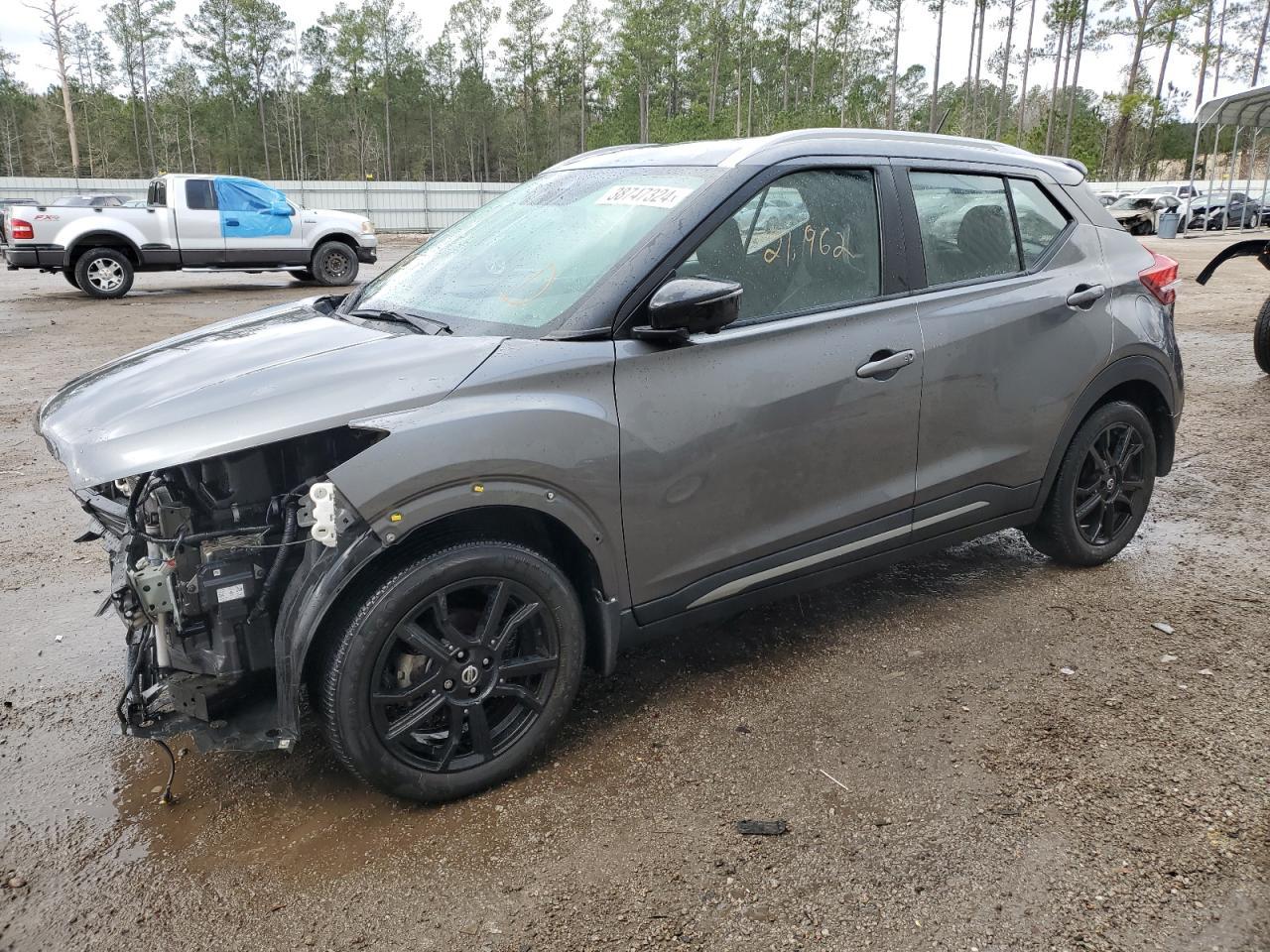 2020 NISSAN KICKS SR car image