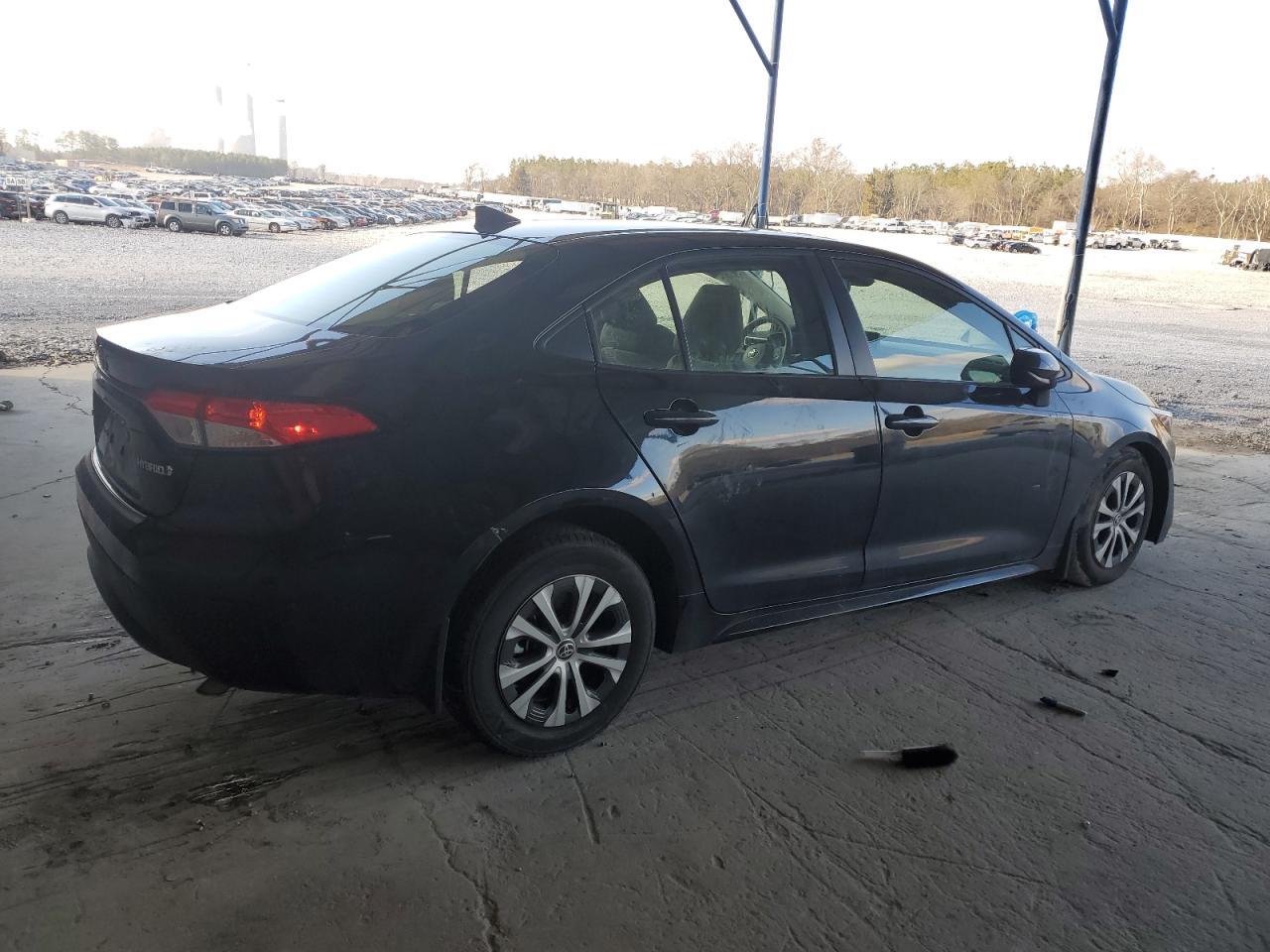 2022 TOYOTA COROLLA LE - Image 3