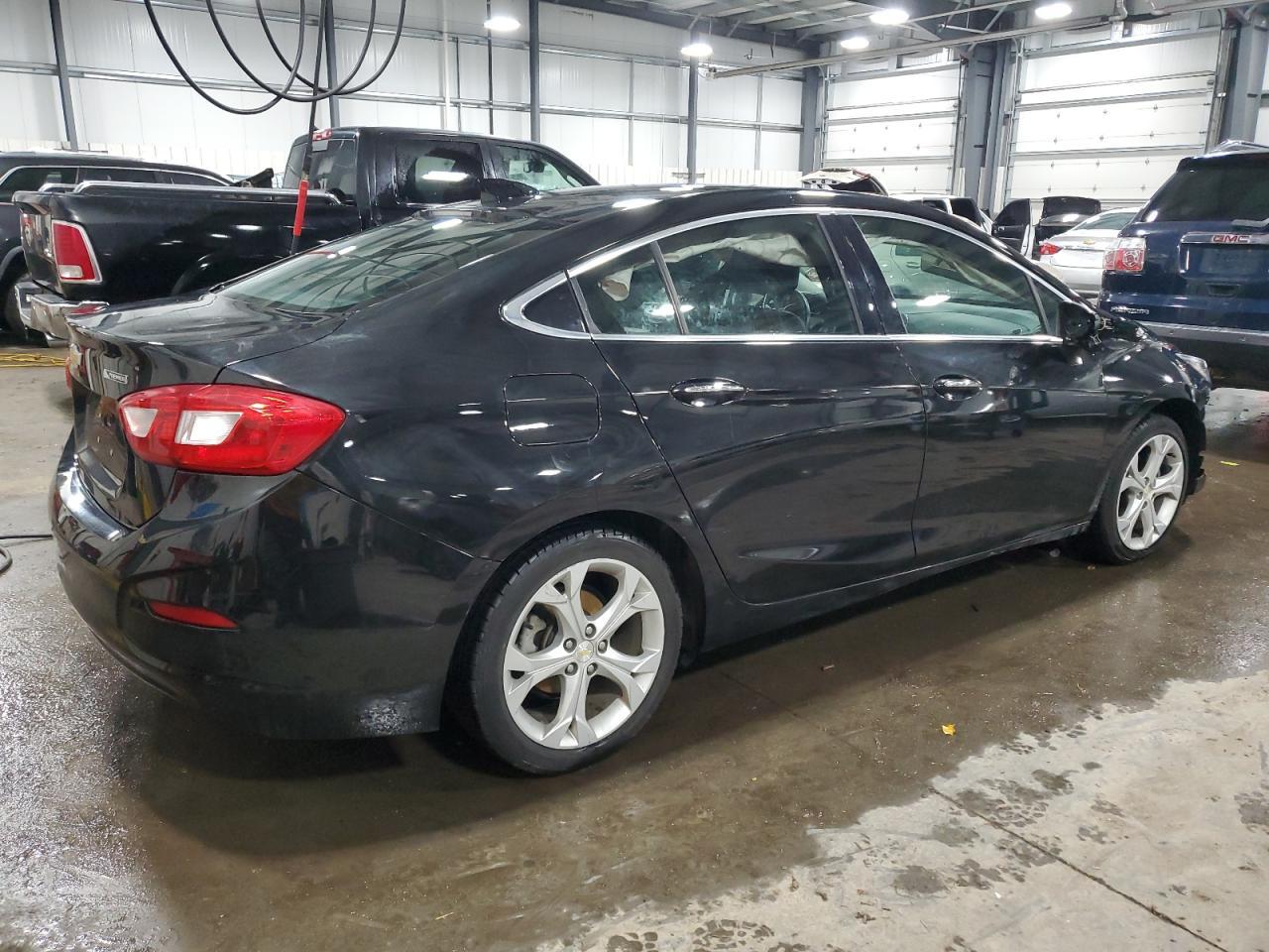 2016 CHEVROLET CRUZE PREM - Image 3