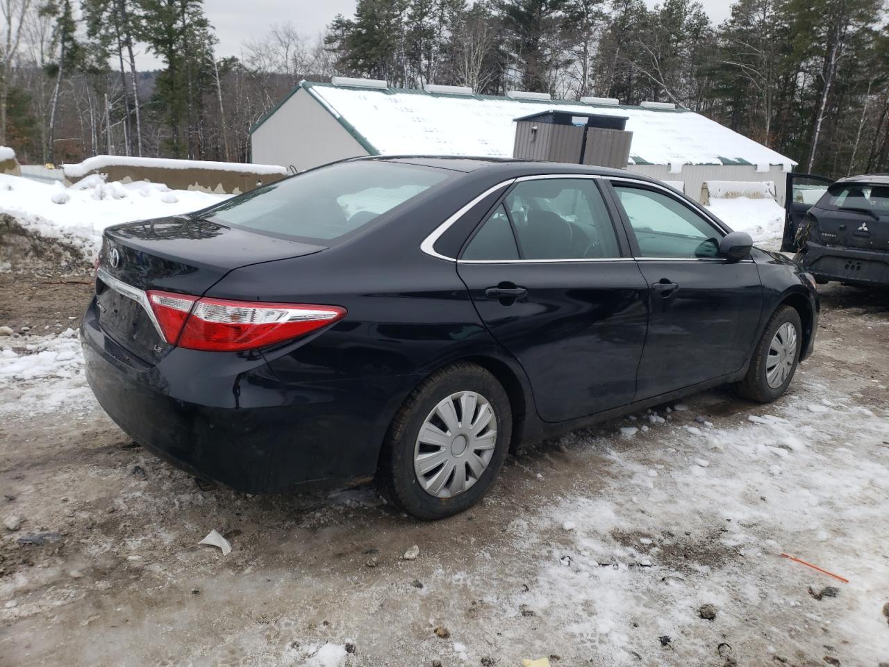 2017 TOYOTA CAMRY LE - Image 3