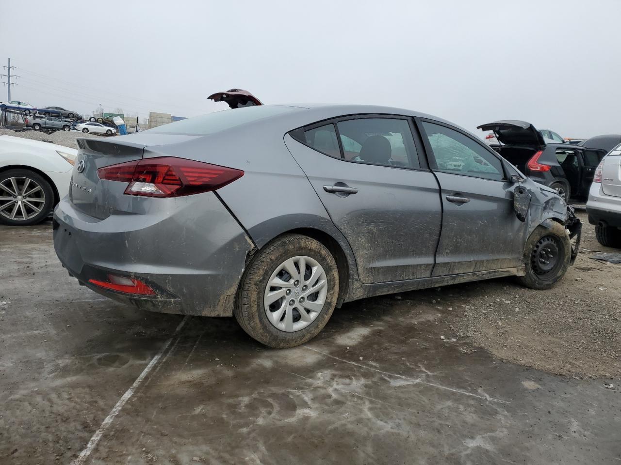 2019 HYUNDAI ELANTRA SE - Фото 3