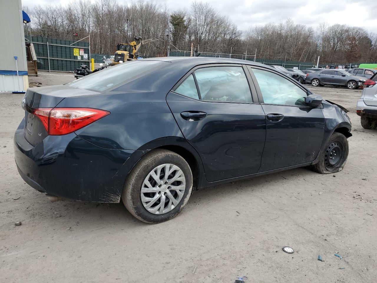 2019 TOYOTA COROLLA L - Image 3