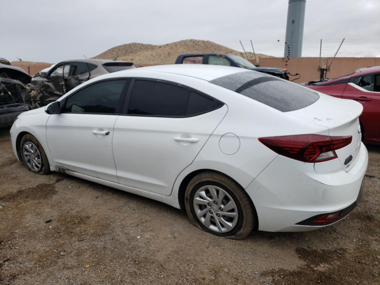 2019 HYUNDAI ELANTRA SE - Image 2