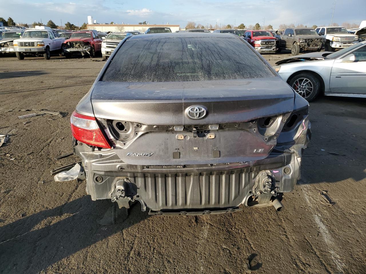 2016 TOYOTA CAMRY LE - Фото 6