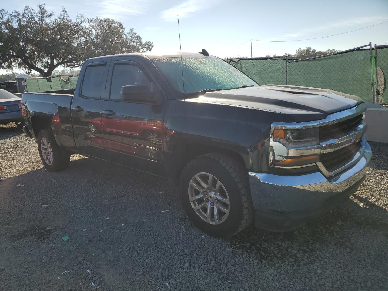 2018 CHEVROLET SILVERADO - Image 4