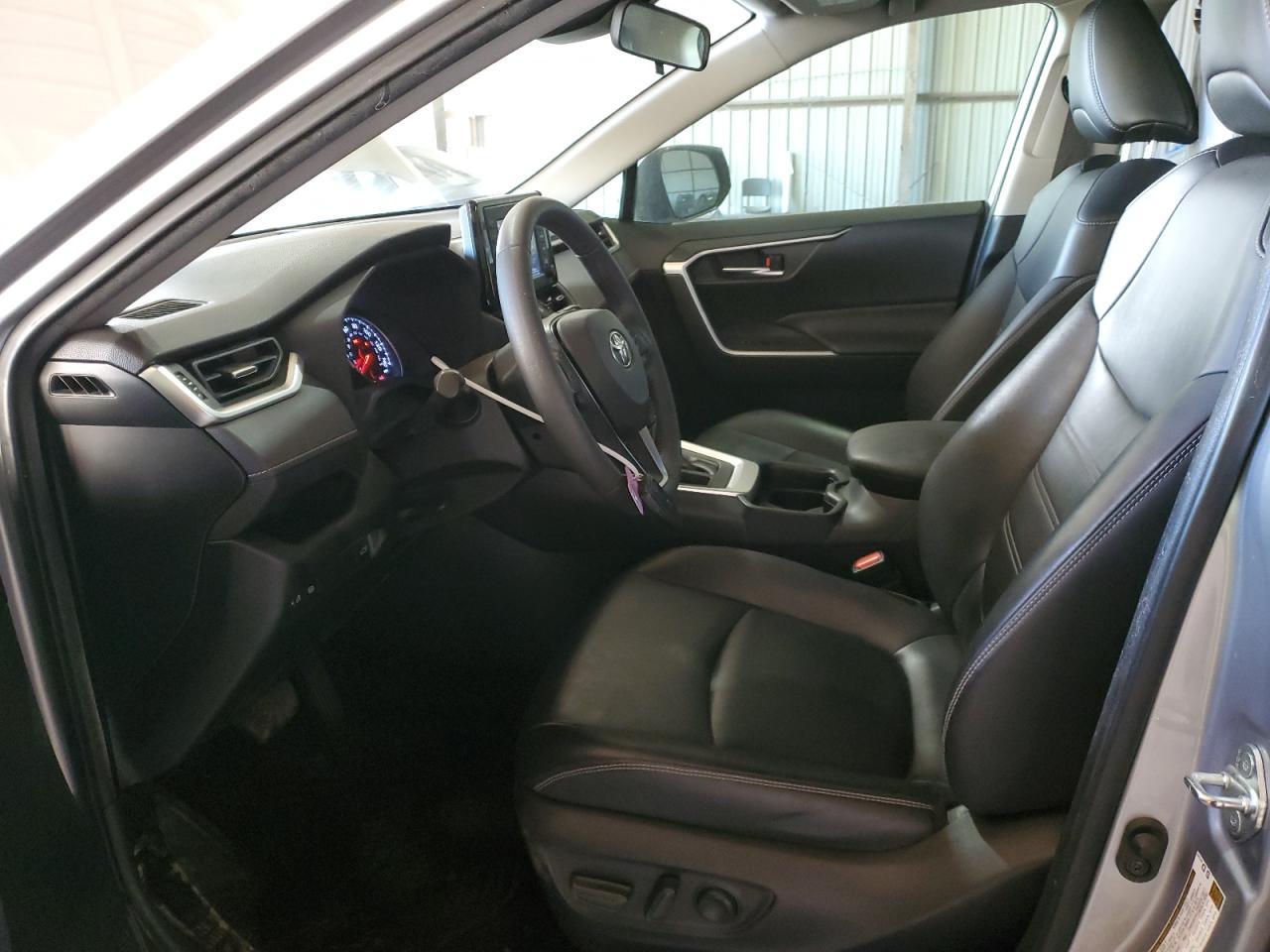 2019 TOYOTA RAV4 XLE P - Image 7