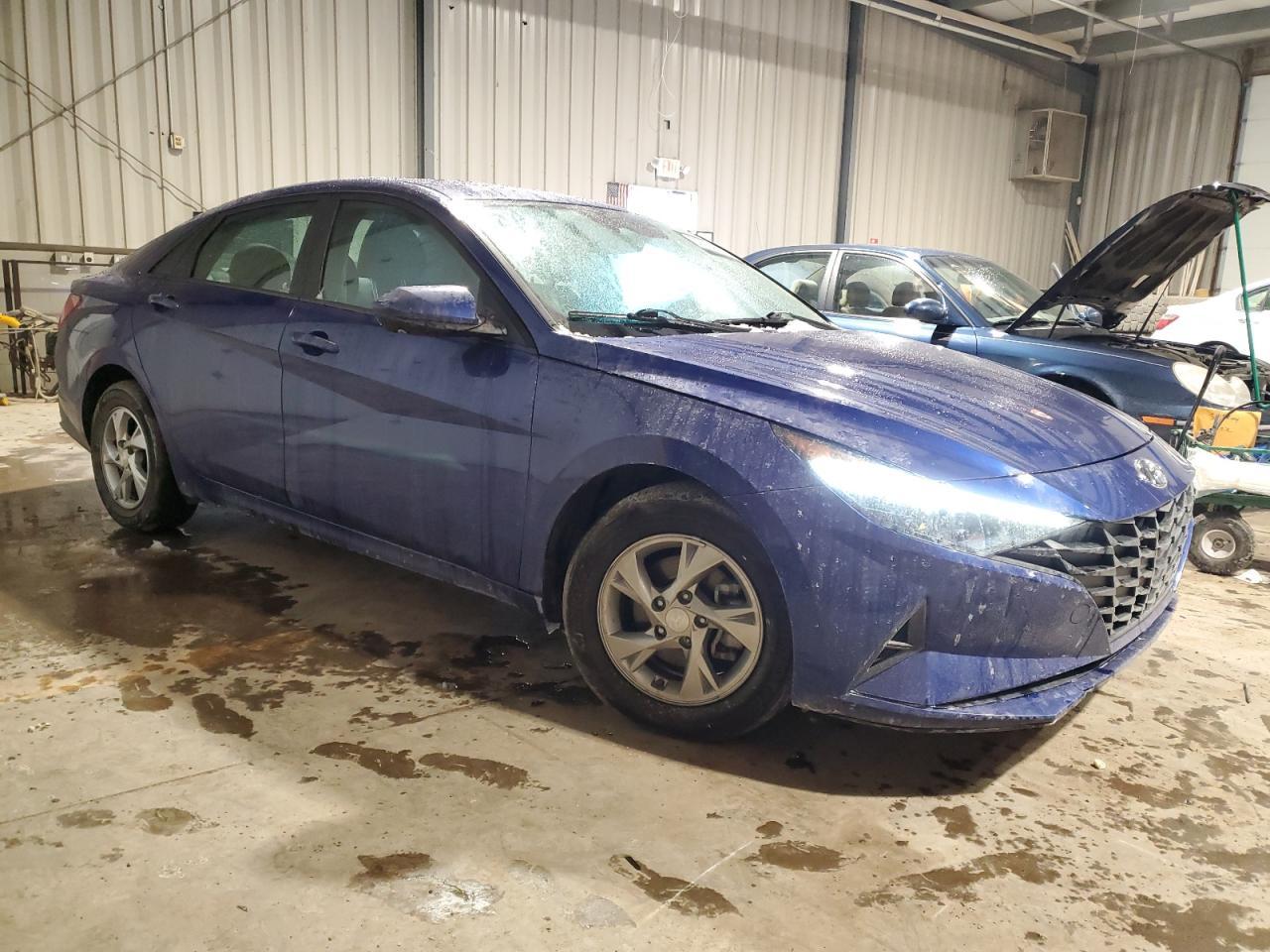 2023 HYUNDAI ELANTRA SE - Image 4