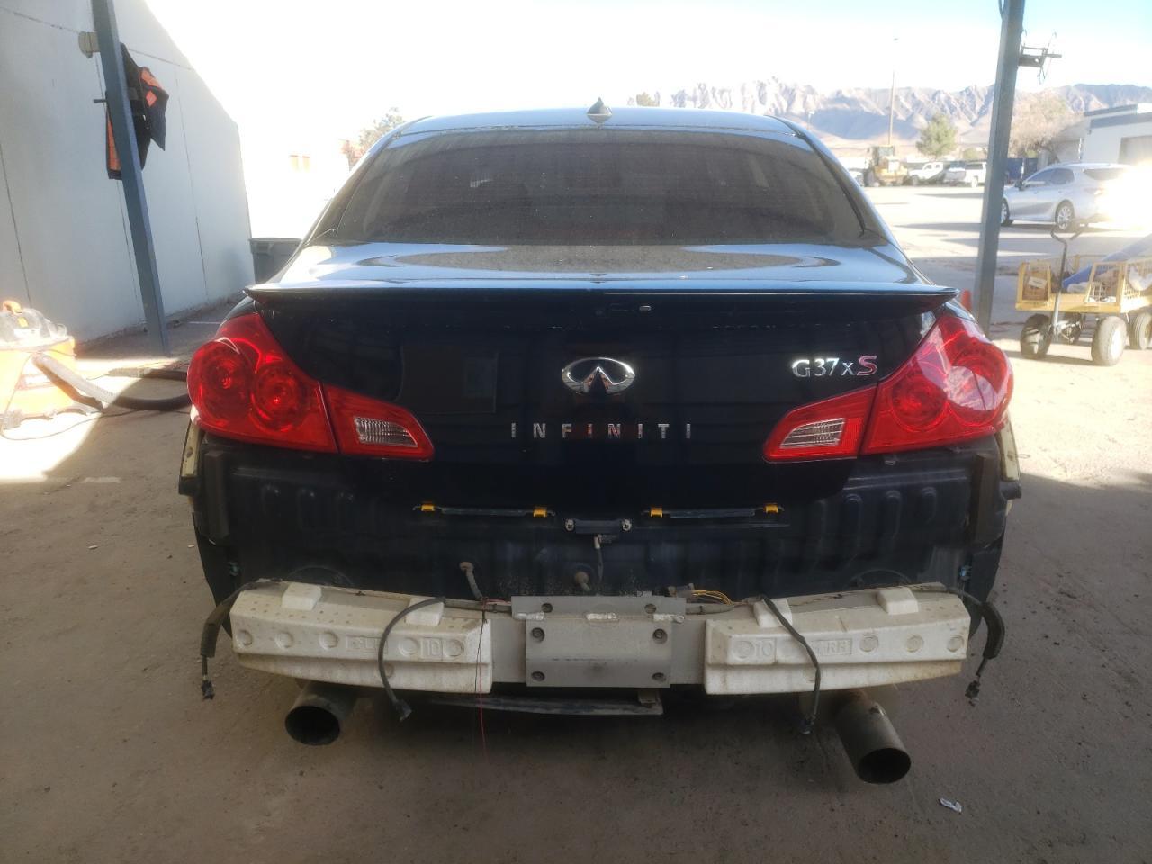 2011 INFINITI G37 - Фото 6