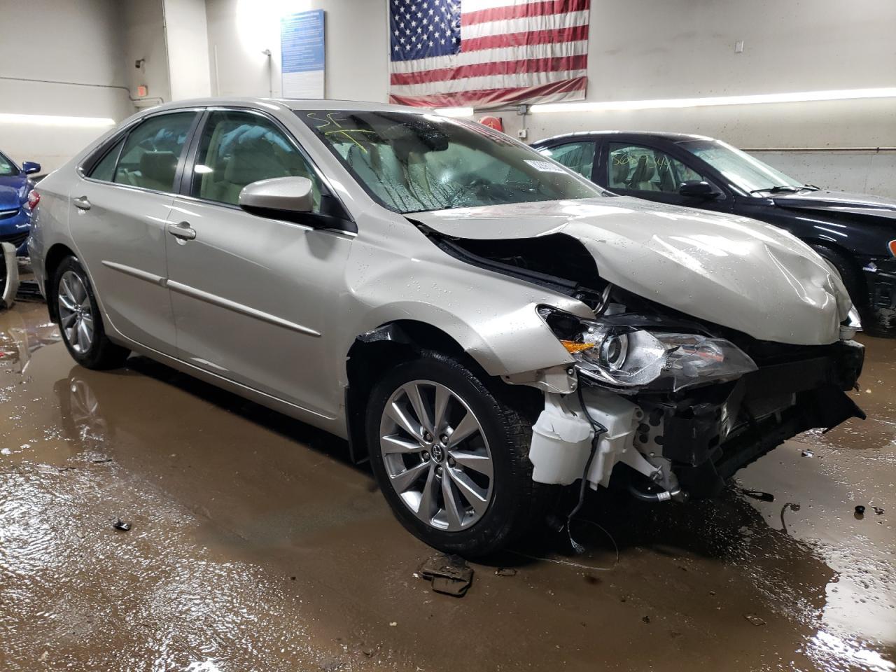 2016 TOYOTA CAMRY LE - Фото 4