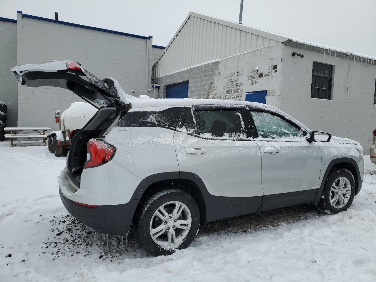 2019 GMC TERRAIN SL - Image 3