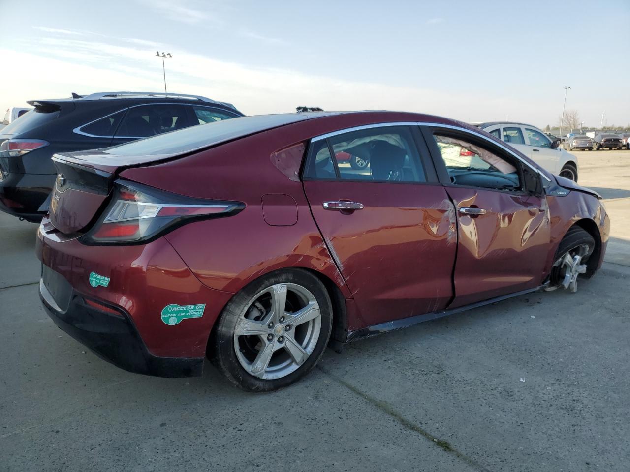 2017 CHEVROLET VOLT LT - Image 3
