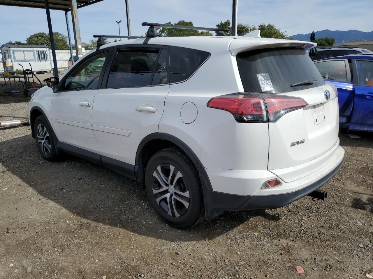 2018 TOYOTA RAV4 LE - Image 2