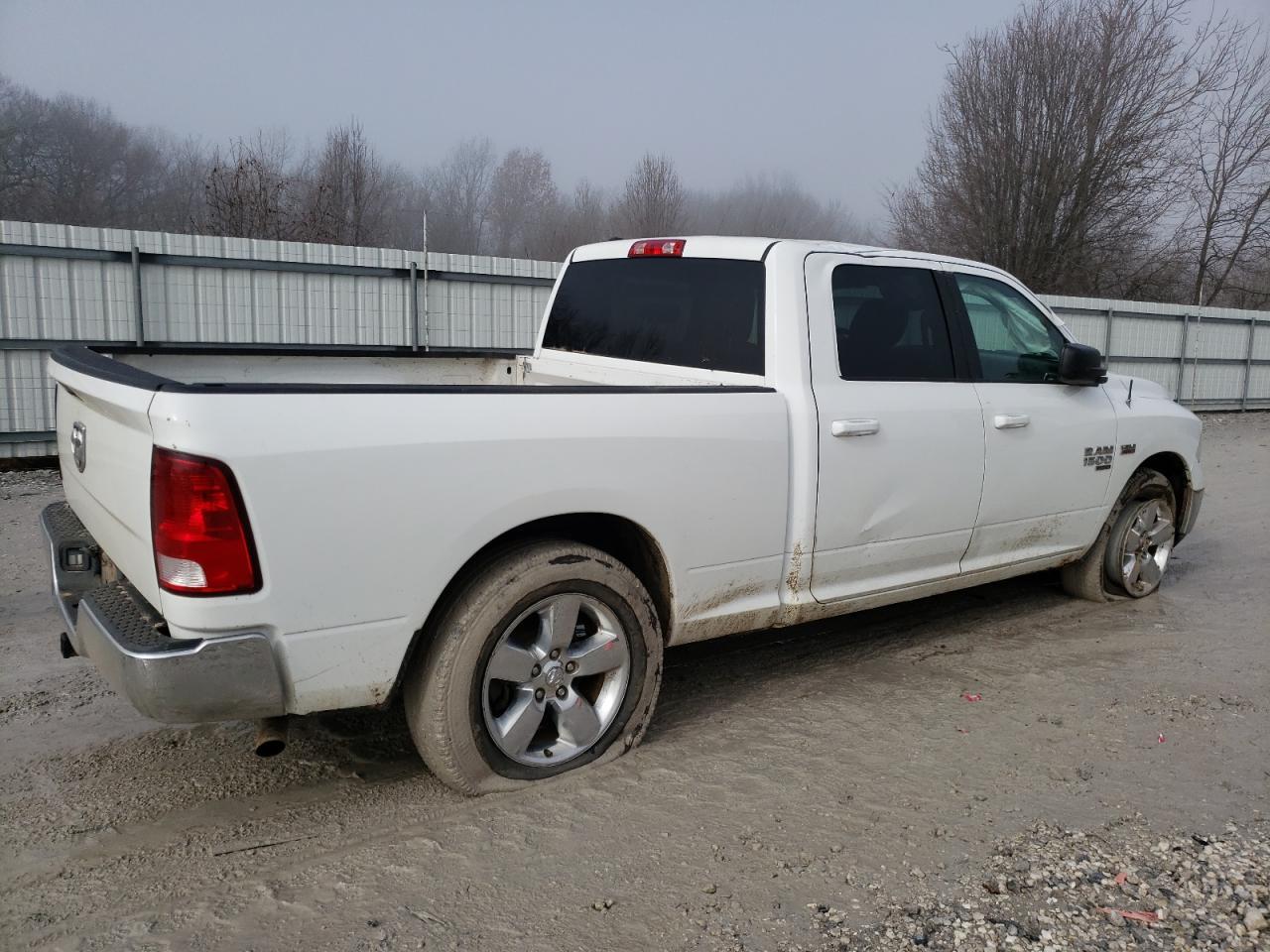 2019 RAM 1500 CLASS - Фото 3
