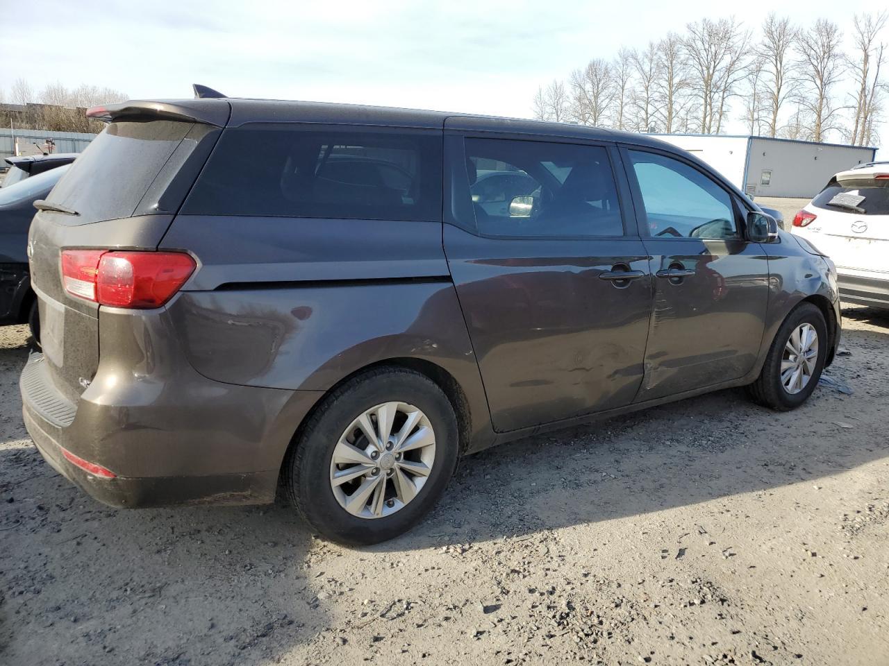 2017 KIA SEDONA LX - Image 3