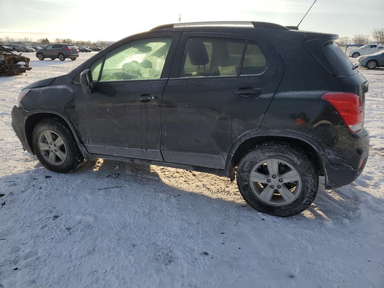 2021 CHEVROLET TRAX 1LT - Image 2