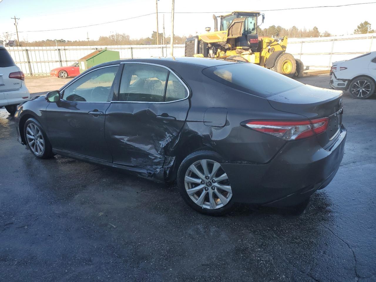 2018 TOYOTA CAMRY LE - Фото 2
