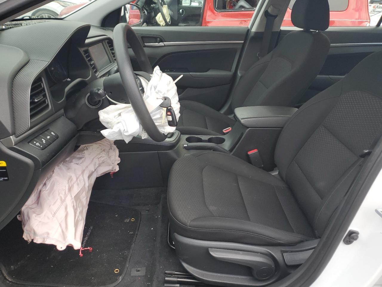 2019 HYUNDAI ELANTRA SE - Фото 7