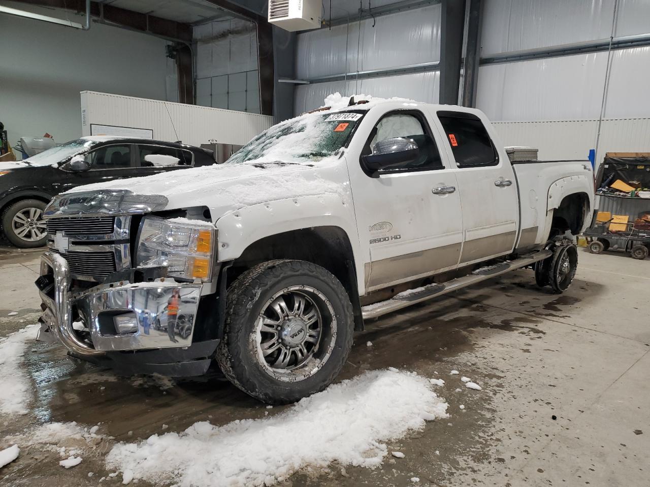 2014 CHEVROLET SILVERADO car image