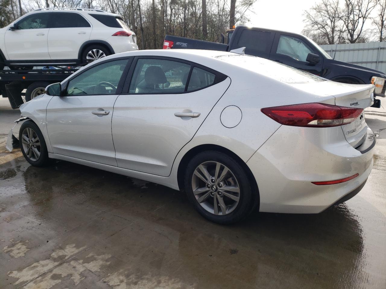 2018 HYUNDAI ELANTRA SE - Image 2