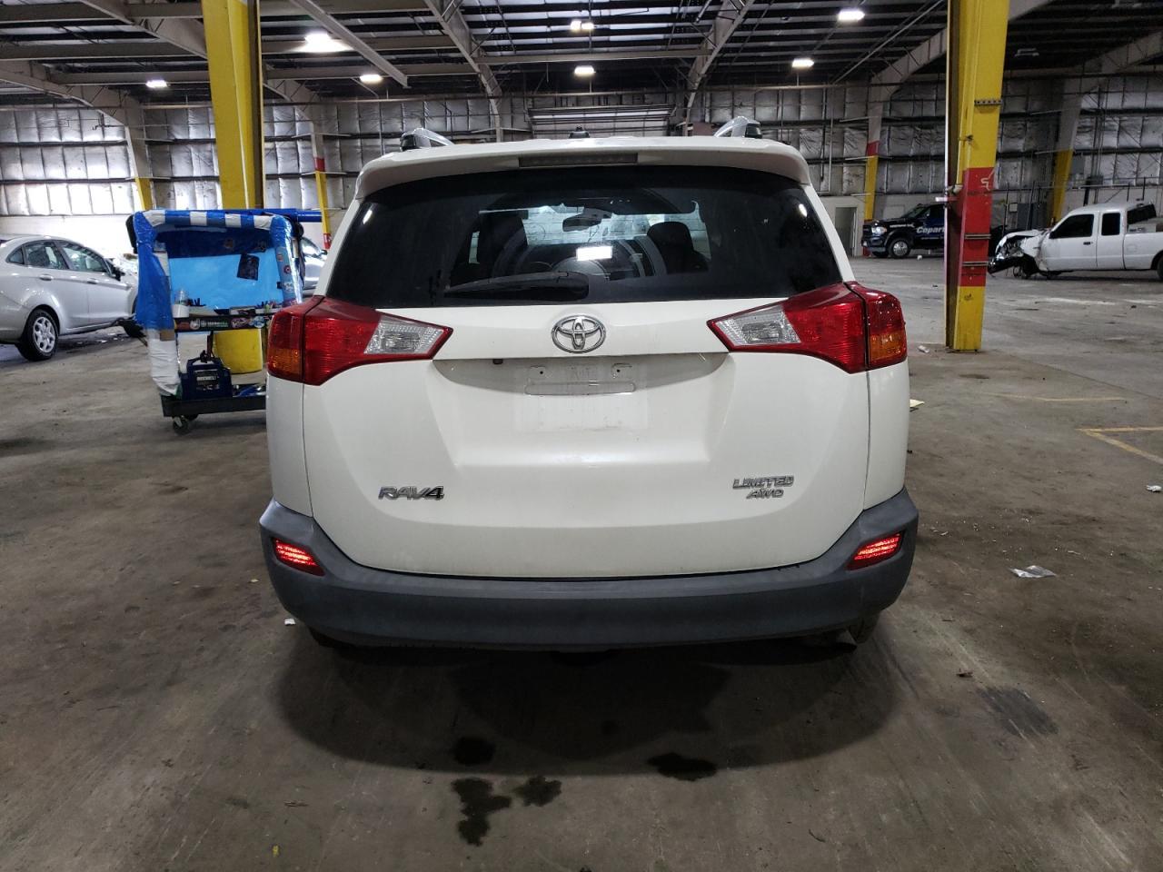 2015 TOYOTA RAV4 LIMIT - Фото 6