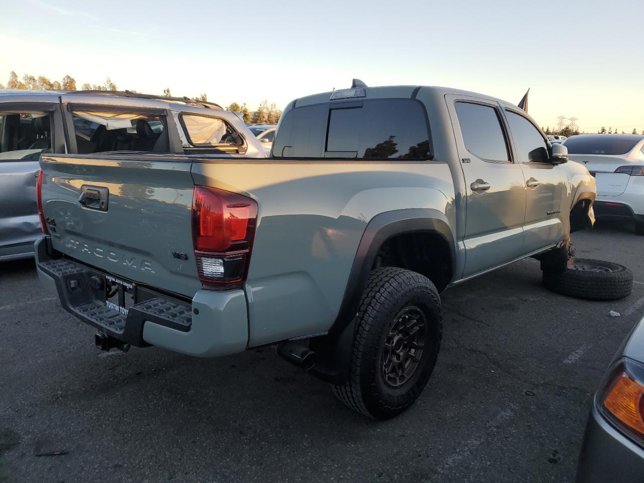 2023 TOYOTA TACOMA DOU - Фото 3
