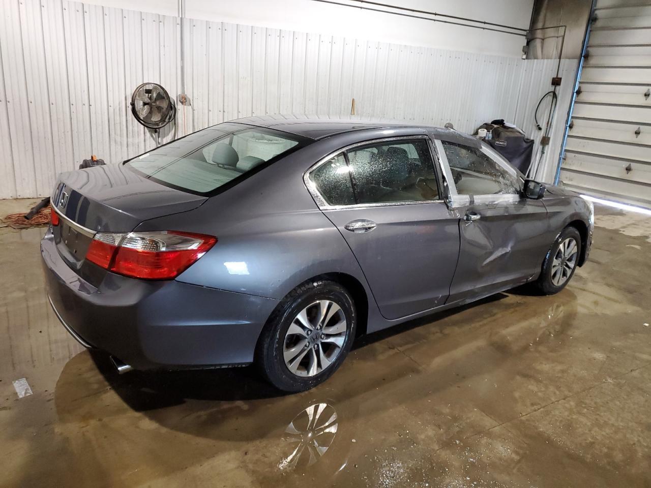 2014 HONDA ACCORD LX - Image 3