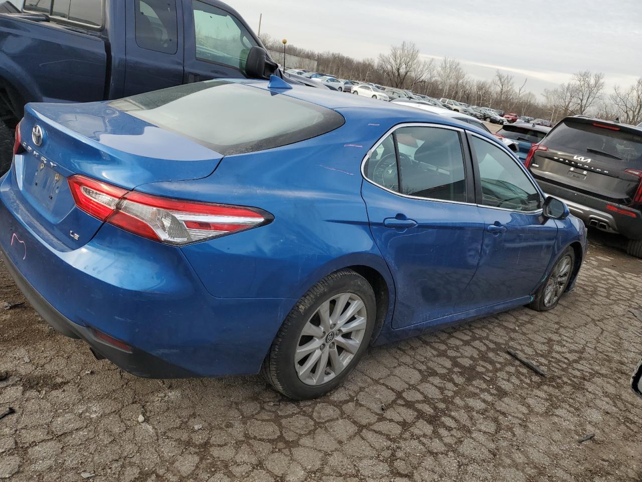 2019 TOYOTA CAMRY L - Image 3