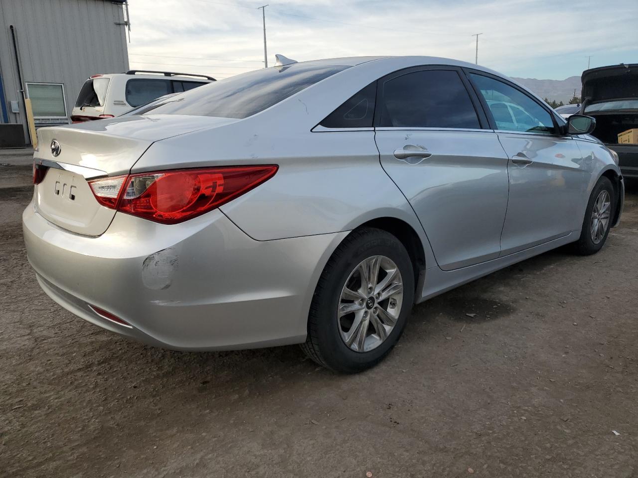 2013 HYUNDAI SONATA GLS - Фото 3