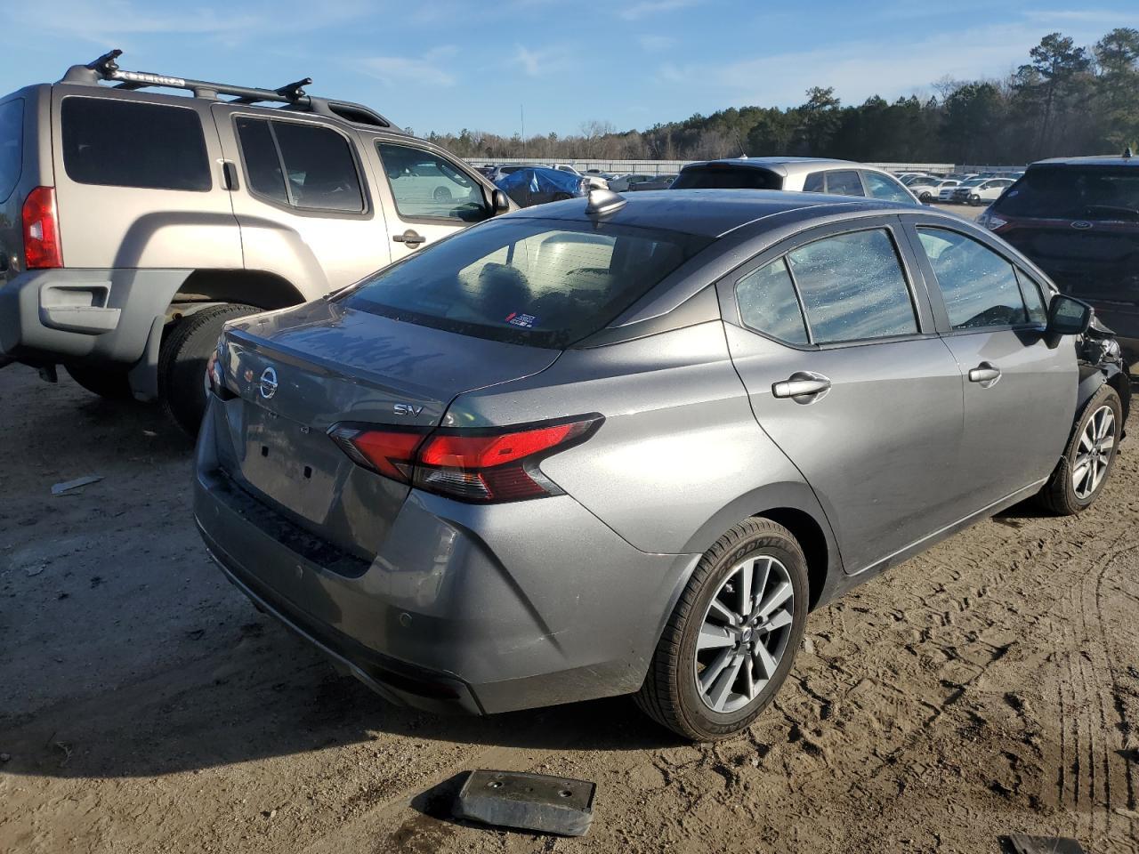 2021 NISSAN VERSA SV - Фото 3