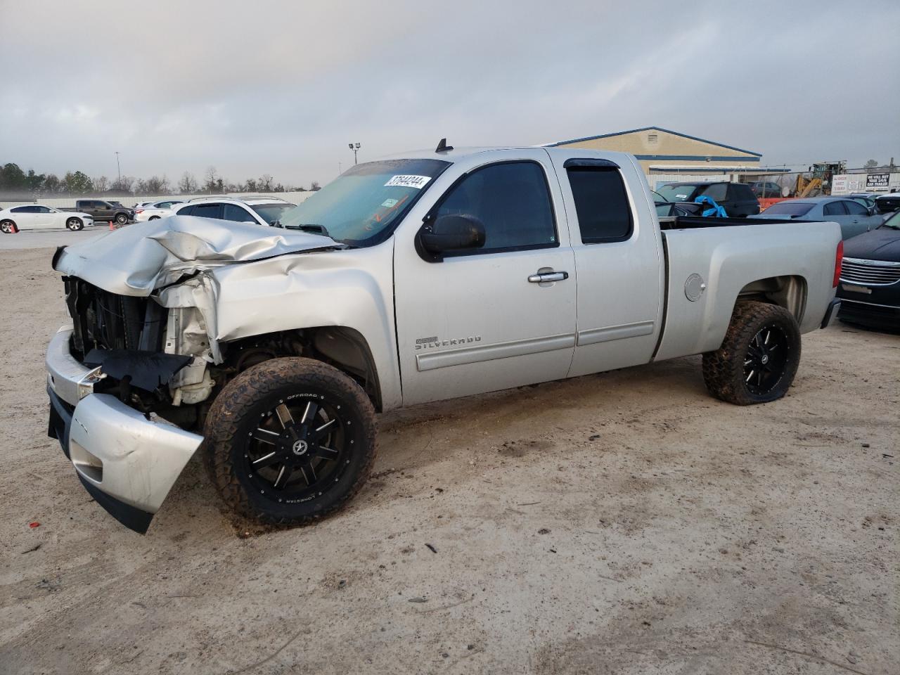 2011 CHEVROLET SILVERADO car image