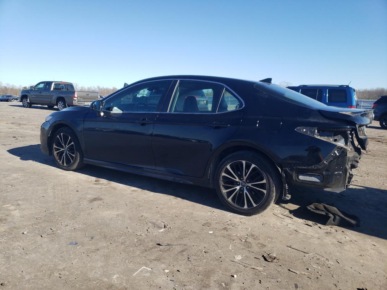 2020 TOYOTA CAMRY SE - Image 2